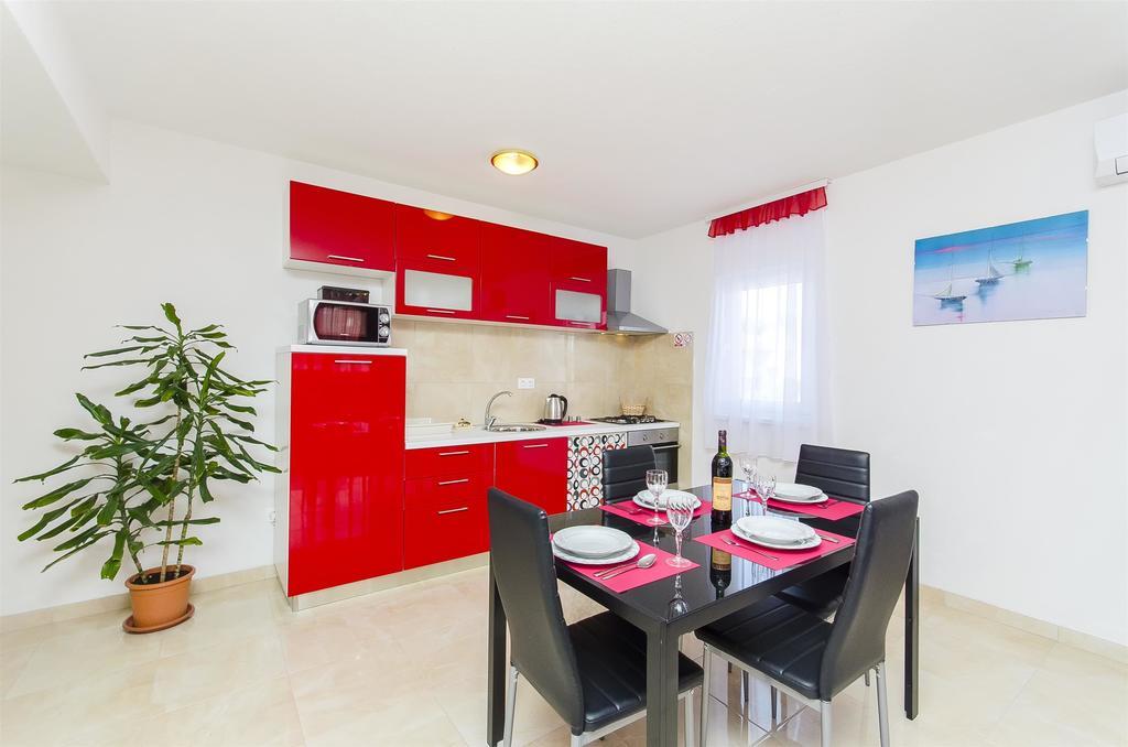 Apartments Branka Trogir Exterior foto