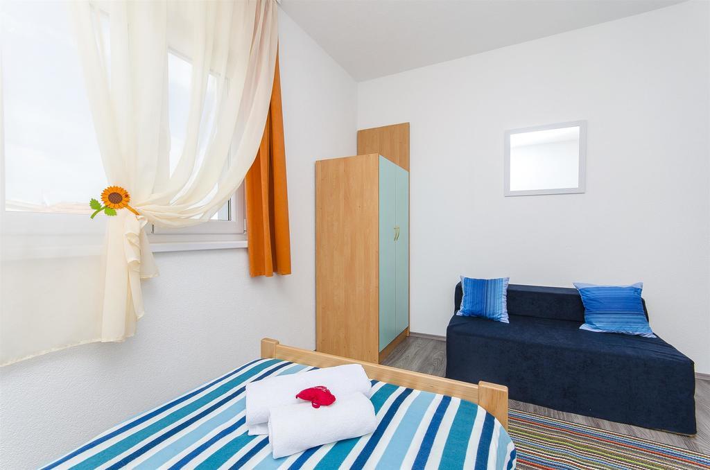 Apartments Branka Trogir Exterior foto