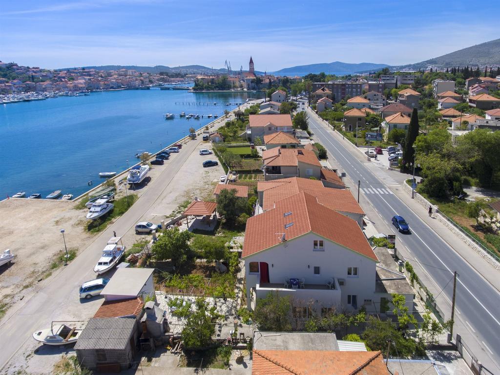 Apartments Branka Trogir Exterior foto
