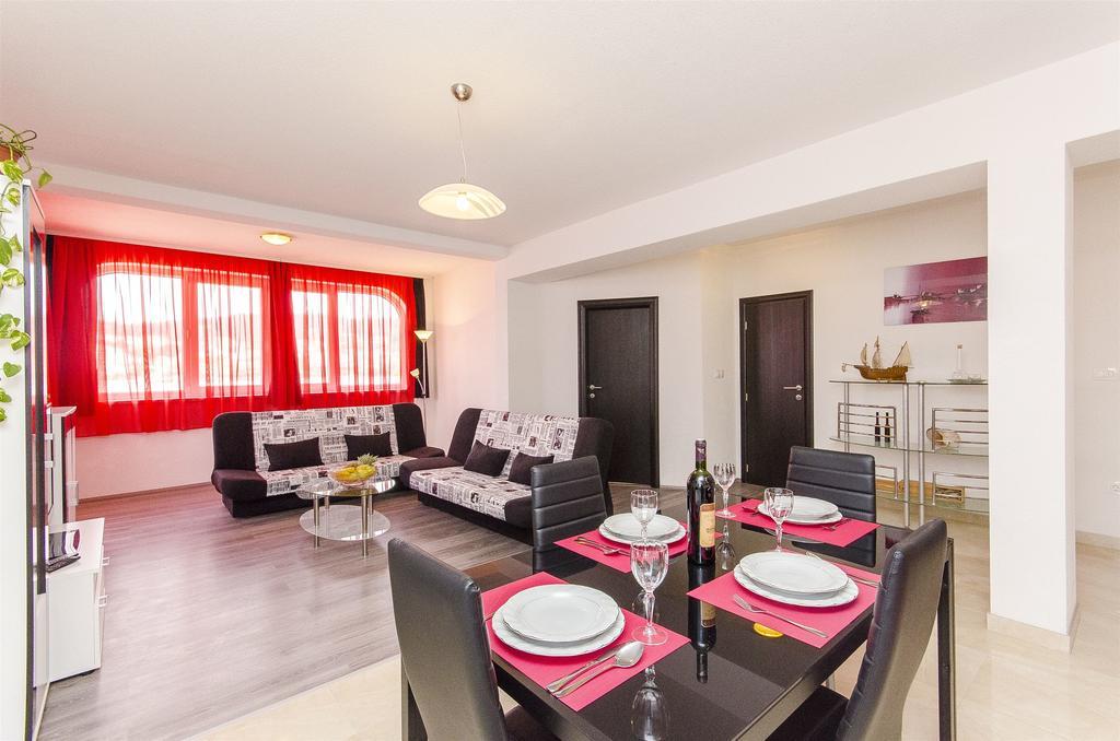 Apartments Branka Trogir Exterior foto