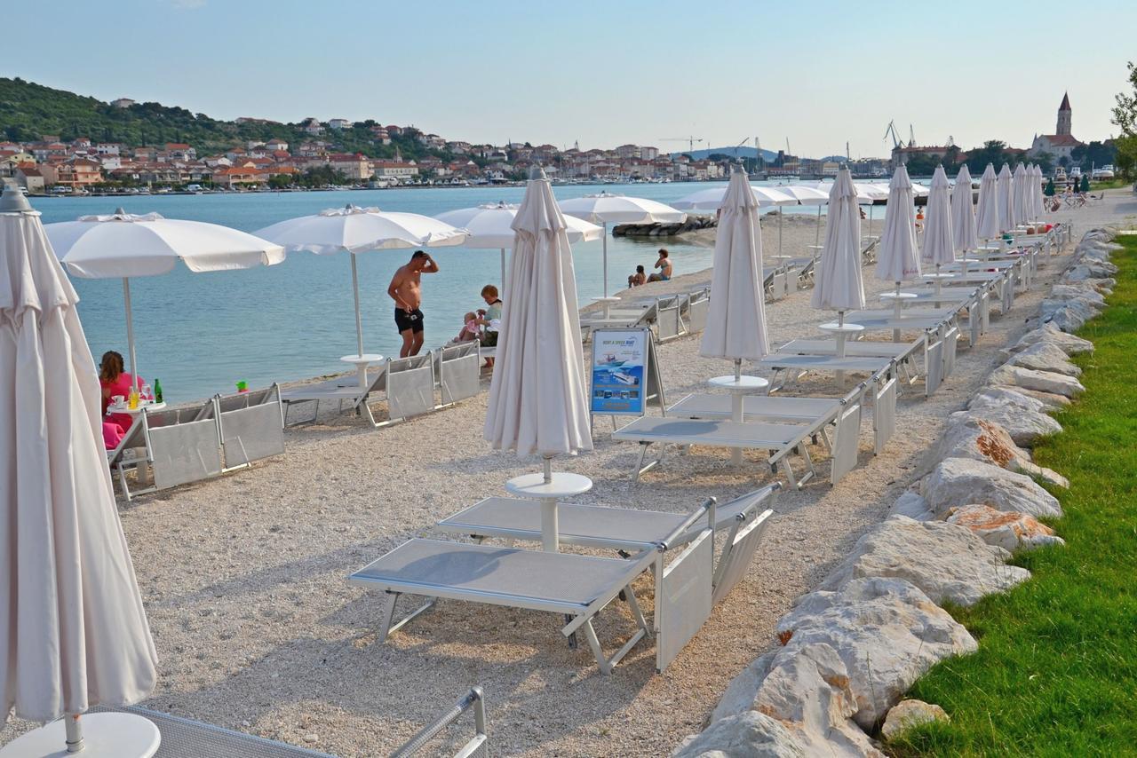 Apartments Branka Trogir Exterior foto